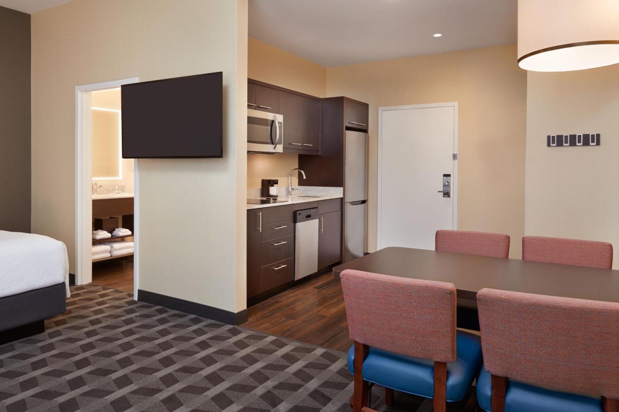 Towneplace Suites By Marriott Toronto Oakville Bagian luar foto