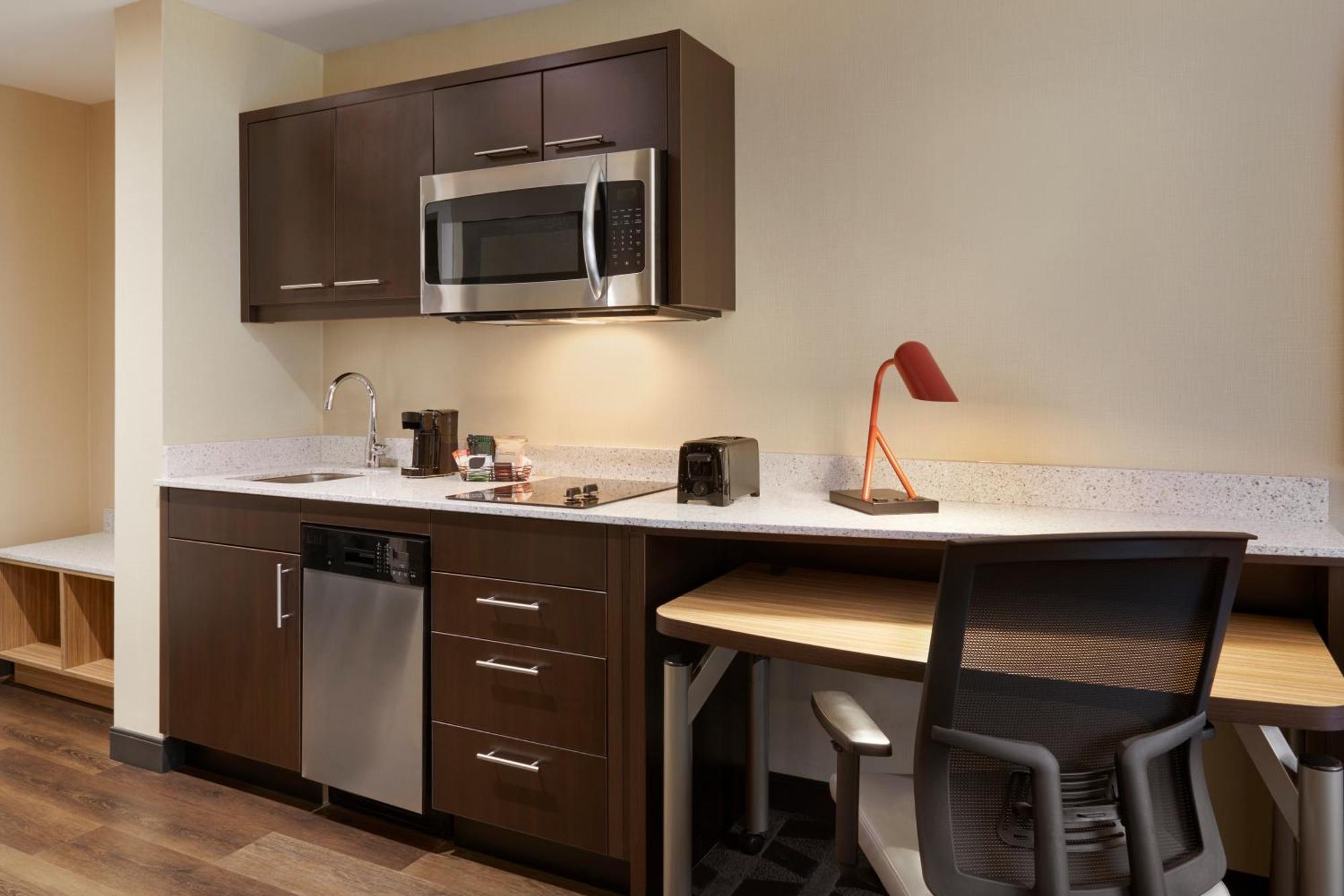Towneplace Suites By Marriott Toronto Oakville Bagian luar foto